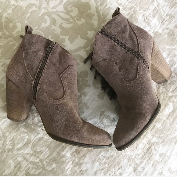 Steve Madden Ponncho Bootie Size 7 - Picture 3 of 6
